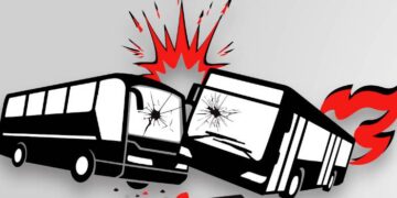 দুই বাসের মাঝে চাপা পড়ে রাজধানীতে ব্যাংক কর্মচারীর মৃত্যু