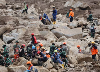 ইন্দোনেশিয়ায় ভূমিধসে প্রাণহানি বেড়ে ৪৯