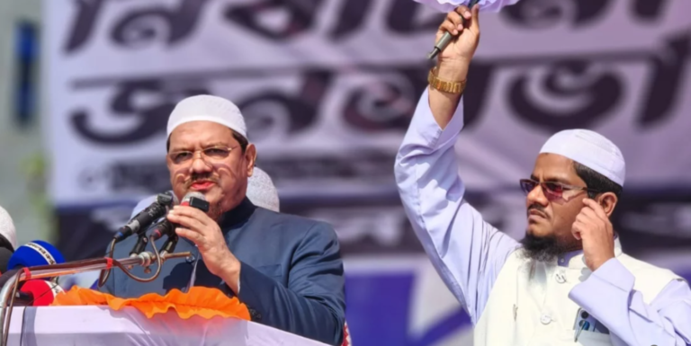 দাঁড়িপাল্লার এক পাল্লায় আমেরিকা, অন্য পাল্লায় ভারত: রেজাউল করীম