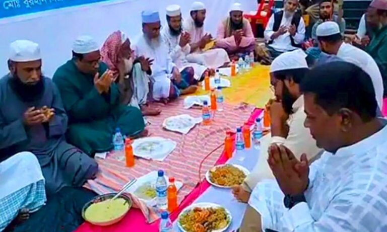 চুরির গরু দিয়ে বিএনপি নেতার বাড়িতে ইফতার; এলাকায় তোলপাড়