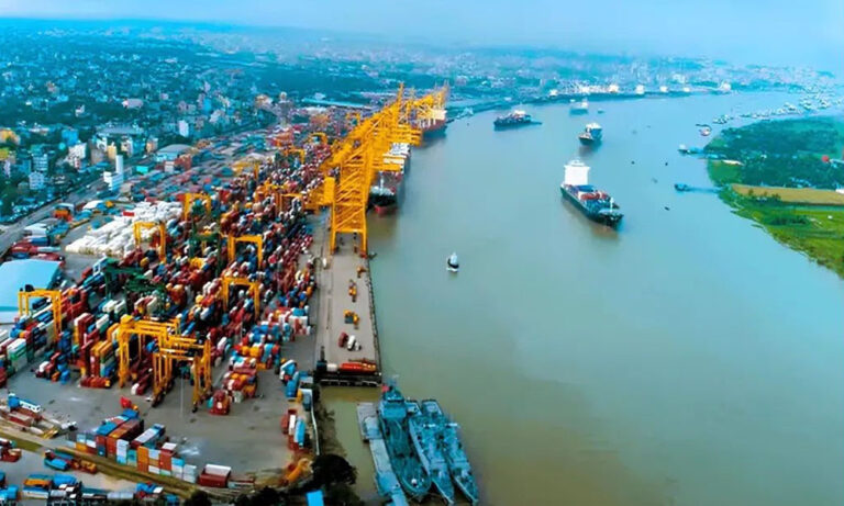 ৩ দফা দাবিতে অচল চট্টগ্রাম বন্দর