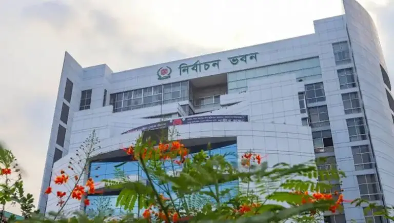 সংশোধনীতে পাল্টে গেল গণভোটের ফল