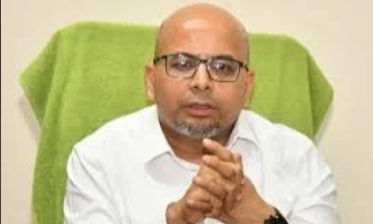 সত্যিই দেশ ছেড়ে চলে গেলেন ড. ইউনূসের আলোচিত সহকারী ফয়েজ তৈয়্যব