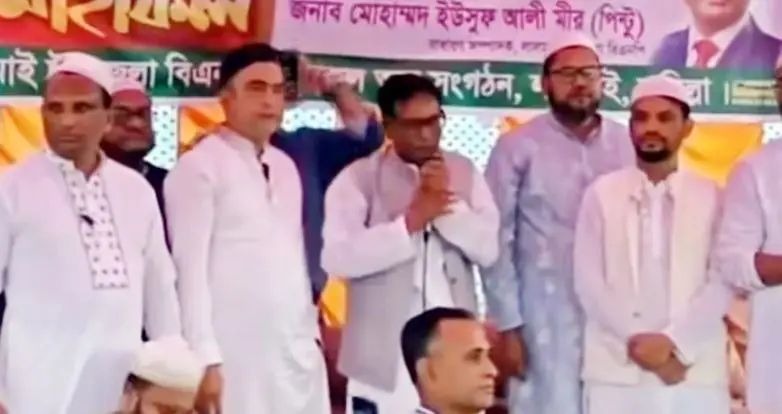 জামায়াতে ভোট দেওয়া স্ত্রীকে ‘তালাক’ দিতে বলা এমপি’র ভিডিও ভাইরাল