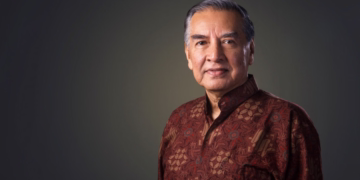 দেশে সাংবাদিকতা সর্বগ্রাসী আতঙ্কের মধ্য দিয়ে যাচ্ছে: আল–জাজিরাকে মাহফুজ আনাম