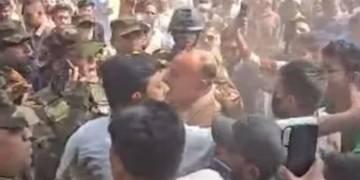 কেন্দ্র পরিদর্শনে গিয়ে হামলার শিকার নাসীরুদ্দীন পাটওয়ারী