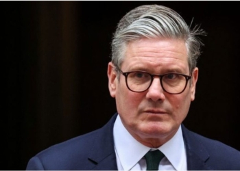 পদত্যাগের দাবি নাকচ; স্টারমারের পাশে মন্ত্রিসভা