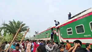 ট্রেন দুর্ঘটনায় দুর্ভোগ এড়াতে ডিসি-এসপিকে নির্দেশ প্রধানমন্ত্রীর