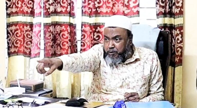 নারী দিবসের অনুষ্ঠানেই উপপরিচালকের কাছে লাঞ্ছিত নারী কর্মীরা
