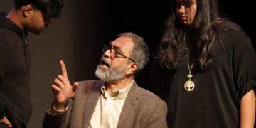 বার্নলি ,ওল্ডহ্যাম ও ব্রাডফোর্ডে  আয়না আর্টস এর  নাটক ঘূর্ণি’র প্রদর্শনী