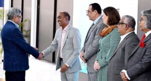 যুক্তরাজ্যে চিকিৎসা শেষে দেশে ফিরলেন রাষ্ট্রপতি