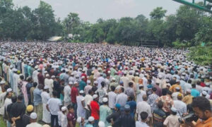 আওয়ামী লীগ নেতা আনিছুর ও তার বোনের জানাজায় মানুষের ঢল