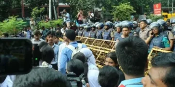মন্ত্রীর পদত্যাগের দাবি বাদ ; অবশেষে ছয় দফা দাবি নিয়ে সচিবালয়ে ৬ শিক্ষার্থী