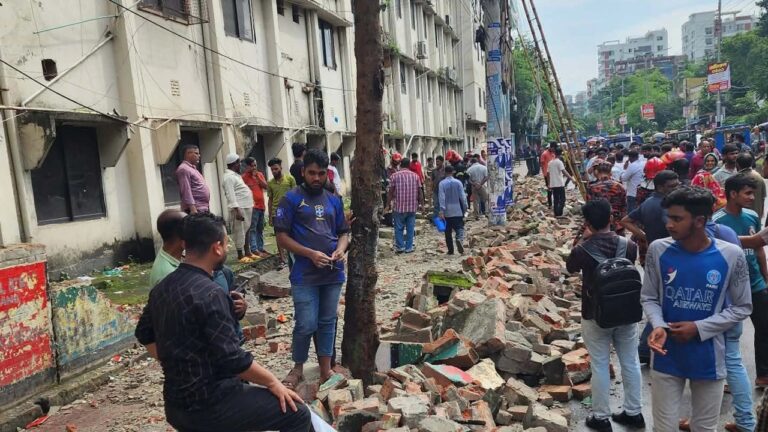 মিরপুরে টিসিবির লাইনে দাঁড়িয়ে দেয়ালচাপায় নিহত ২