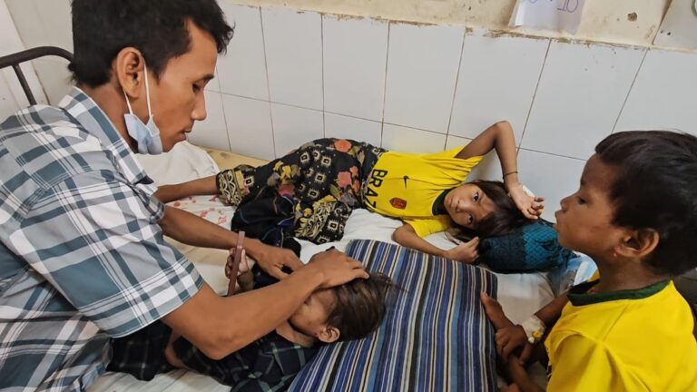 হামে কাঁদছে দুর্গম পাহাড়, প্রাণ গেল ৮ শিশুর