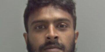 যুক্তরাজ্যে ধর্ষণের দায়ে ব্রিটিশ-বাংলাদেশি মনোয়ার হোসেনের ৭ বছরের কারাদণ্ড