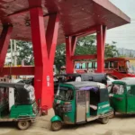 রাজধানীতে তীব্র গ্যাস সংকট: সিএনজি ফিলিং স্টেশনগুলোতে দীর্ঘ লাইন, ভোগান্তিতে চালকরা
