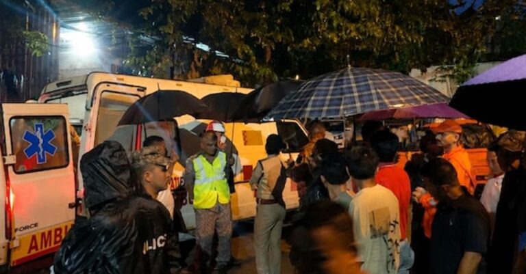 ভারতে টানেল ধসে নিহত ৯, আটকা আরও কয়েকজন
