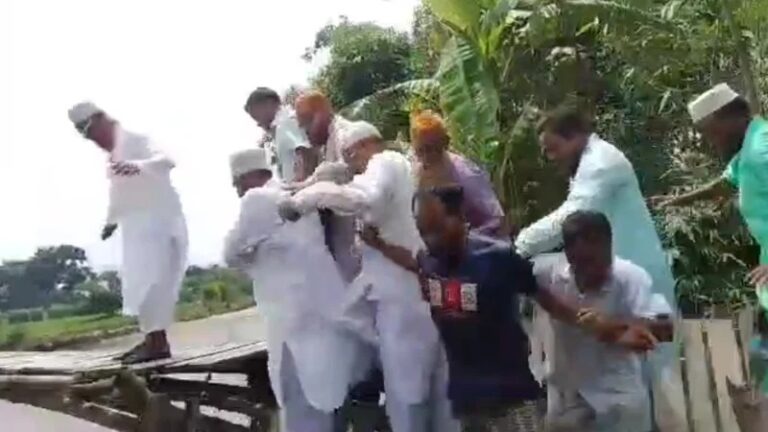 সাঁকো ভেঙে নদীর ধারে জামায়াত নেতারা, অল্পের জন্য রক্ষা এমপির