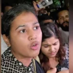 ধানমন্ডিতে শ্রদ্ধা জানাতে গিয়ে আটক দুই তরুণীকে ৬ মাস আগের মামলায় গ্রেপ্তার দেখাল পুলিশ