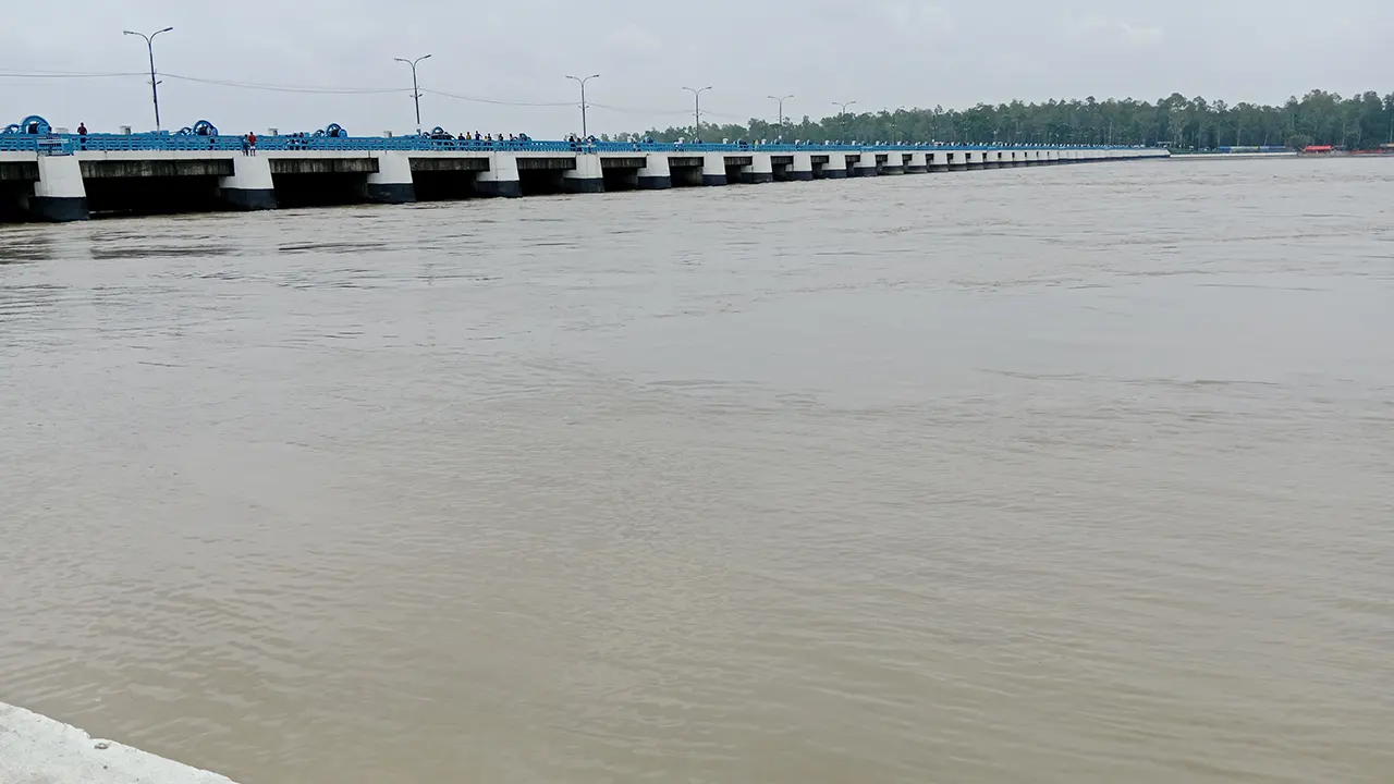 বিপৎসীমার ওপরে তিস্তার পানি