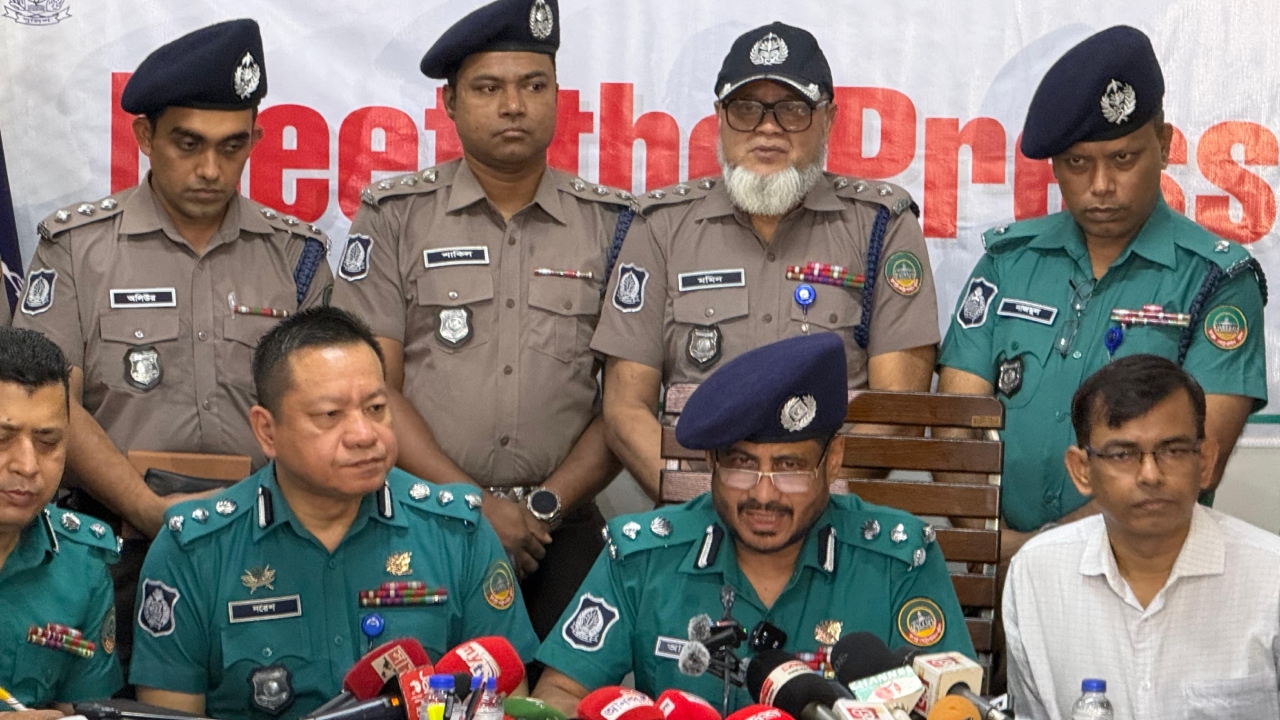 মুগ্ধ-সিদ্ধার্থই হত্যাকারী, ছাদেই হত্যা করা হয় তিনজনকে: পুলিশ কমিশনার