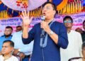 কালই দেশে আসুন, হাতকড়া দিয়ে বরণ করব: বিমানমন্ত্রী