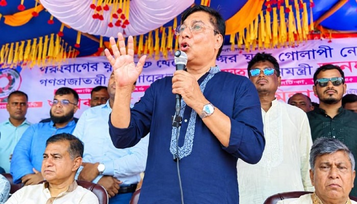 কালই দেশে আসুন, হাতকড়া দিয়ে বরণ করব: বিমানমন্ত্রী