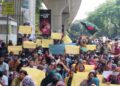 নিয়োগপত্রের দাবিতে শাহবাগে প্রাথমিকের চাকরিপ্রার্থীদের অবস্থান