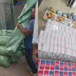 শাহজালাল বিমানবন্দরে গার্মেন্টস ফেব্রিকের আড়ালে ১,৬৫৫টি দামি মোবাইল জব্দ