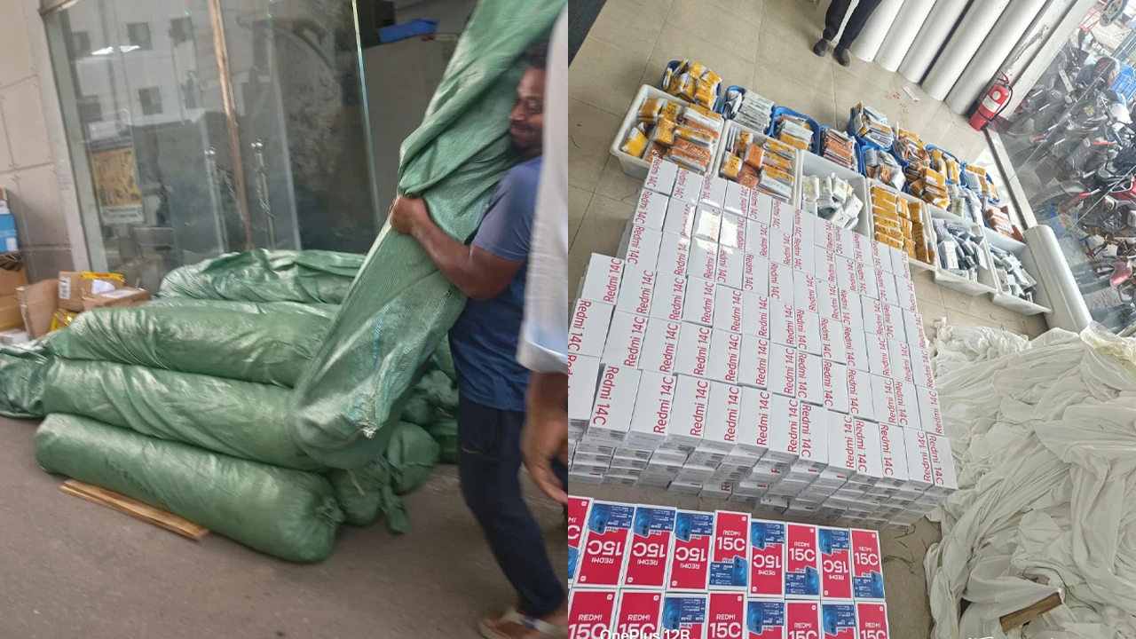 শাহজালাল বিমানবন্দরে গার্মেন্টস ফেব্রিকের আড়ালে ১,৬৫৫টি দামি মোবাইল জব্দ
