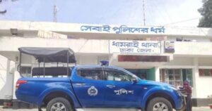 যুবলীগ কর্মীকে ধরতে বাসায় অভিযান, না পেয়ে বাবাকে গ্রেফতার
