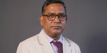 জাতীয় সংগীতের সময় হাসিনার ছবি: নোবিপ্রবির বিভাগীয় প্রধানকে অব্যাহতি
