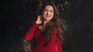 অভিনয়ের গণ্ডি পেরিয়ে সংগীতে হানিয়া আমির, গানে চমক রাখি সাওয়ান্তের