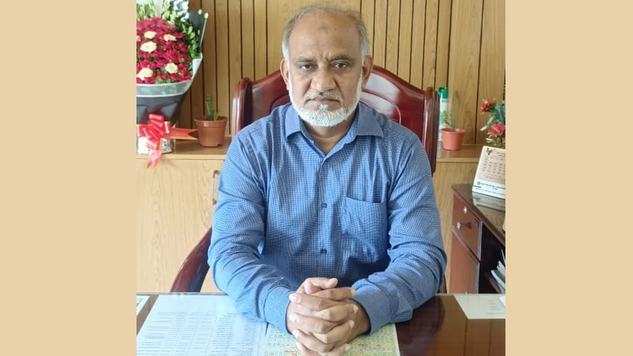 কুড়িগ্রামের সেই কৃষি কর্মকর্তা আব্দুল্লাহ আল মামুন স্ট্যান্ড রিলিজ