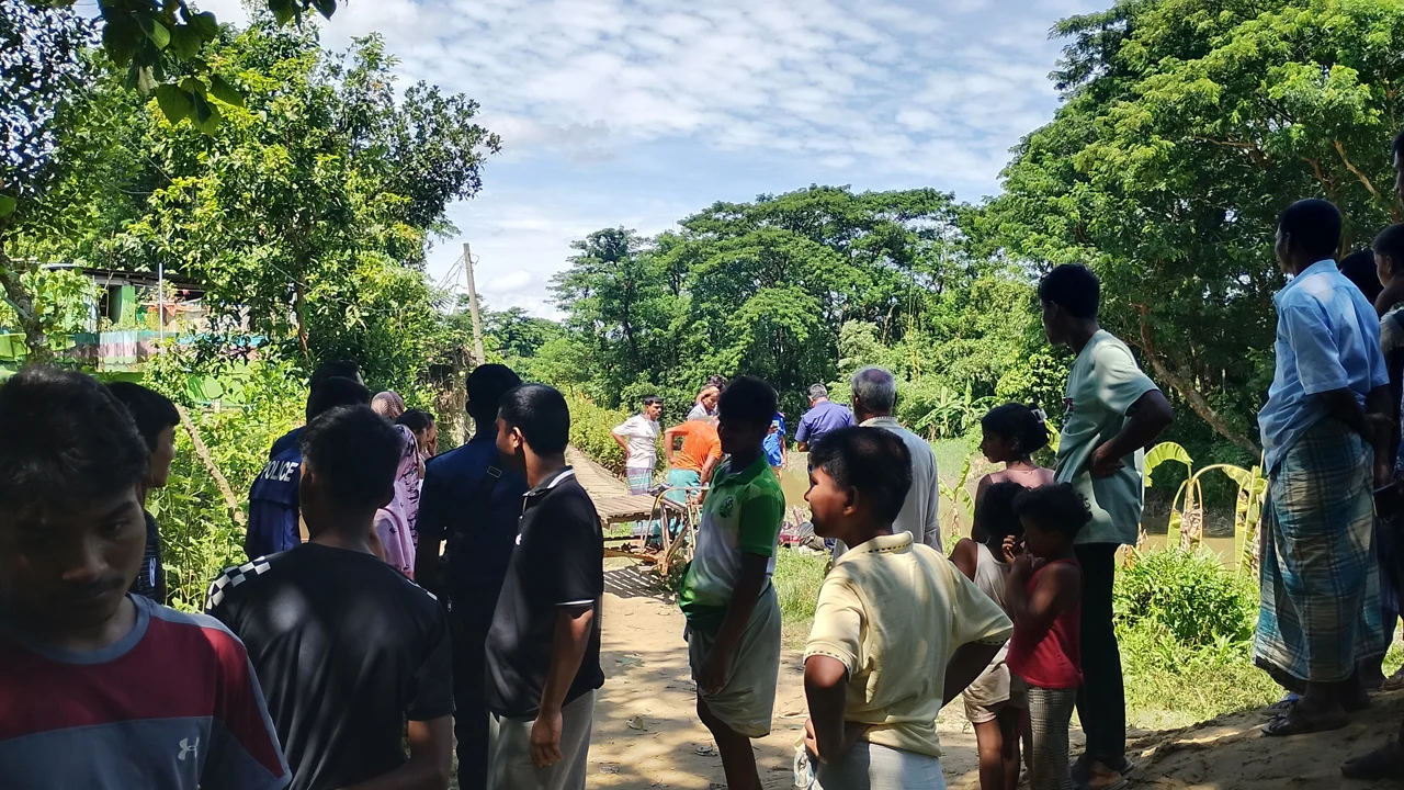 পটিয়ার শ্রীমতি খালে উদ্ধার অজ্ঞাত ব্যক্তির পরিচয় শনাক্তের চেষ্টা
