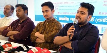 দুই মন্ত্রীর পদত্যাগ চাইলেন নাহিদ ইসলাম