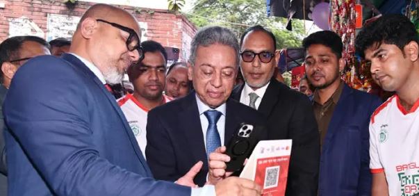 বাংলা কিউআর লেনদেনে কোনো ফি লাগবে না: অর্থমন্ত্রী